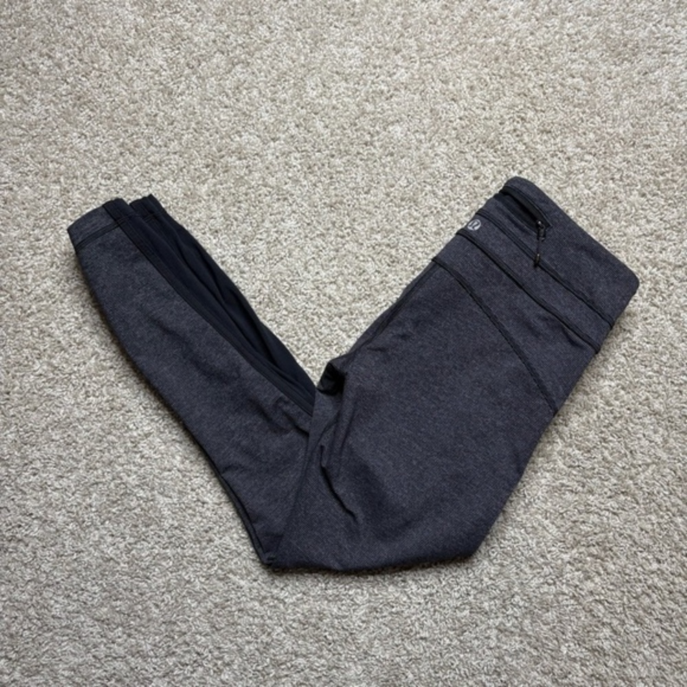 Lululemon Run: Pace Tight